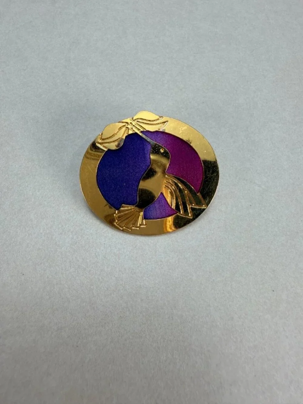 Vintage Mid Century Hummingbird Brooch Gold Tone Purple Pink Enamel Modernist